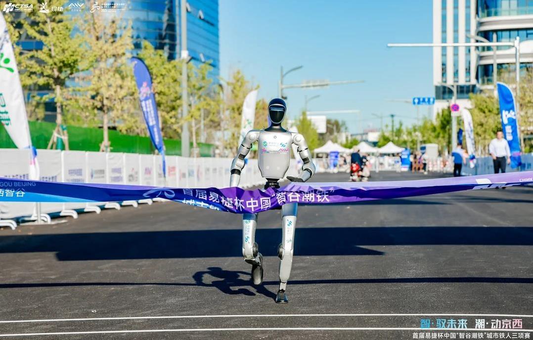 加持, 机器狗游泳, 惊艳全场