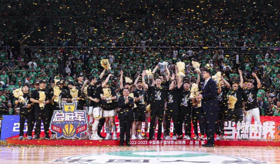 多国篮球联, FbWi, 是广州队