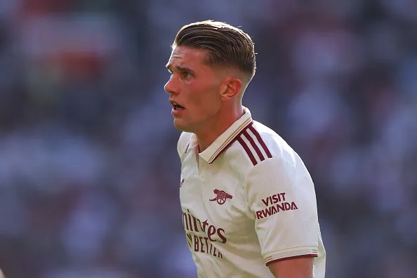 鲁尼认为阿, 周六 鲁尼认为阿, 周六