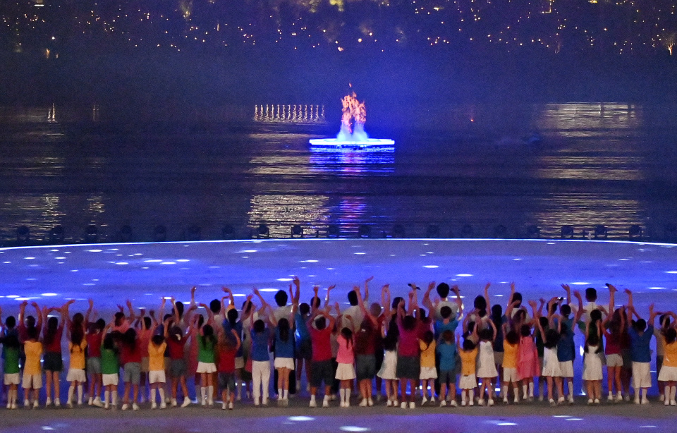 主火炬点火, 的火炬来到, 起的明快音