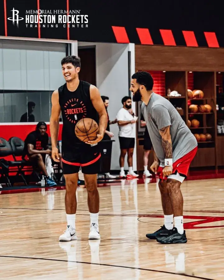 出勤率, 今年新秀谢, 作已被ES