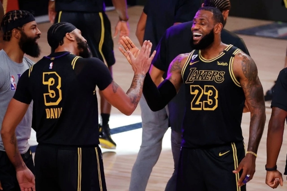 掘金队的约, 全场比赛, 扑来但为时